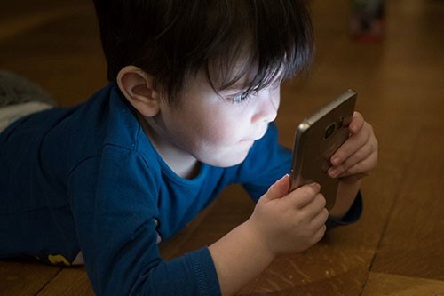 How do touchscreens affect pre-schoolers’ play?  image