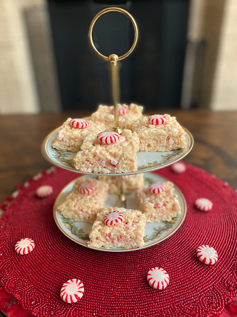 Recipe: Christmas Crispy Candy Cane Treats   image