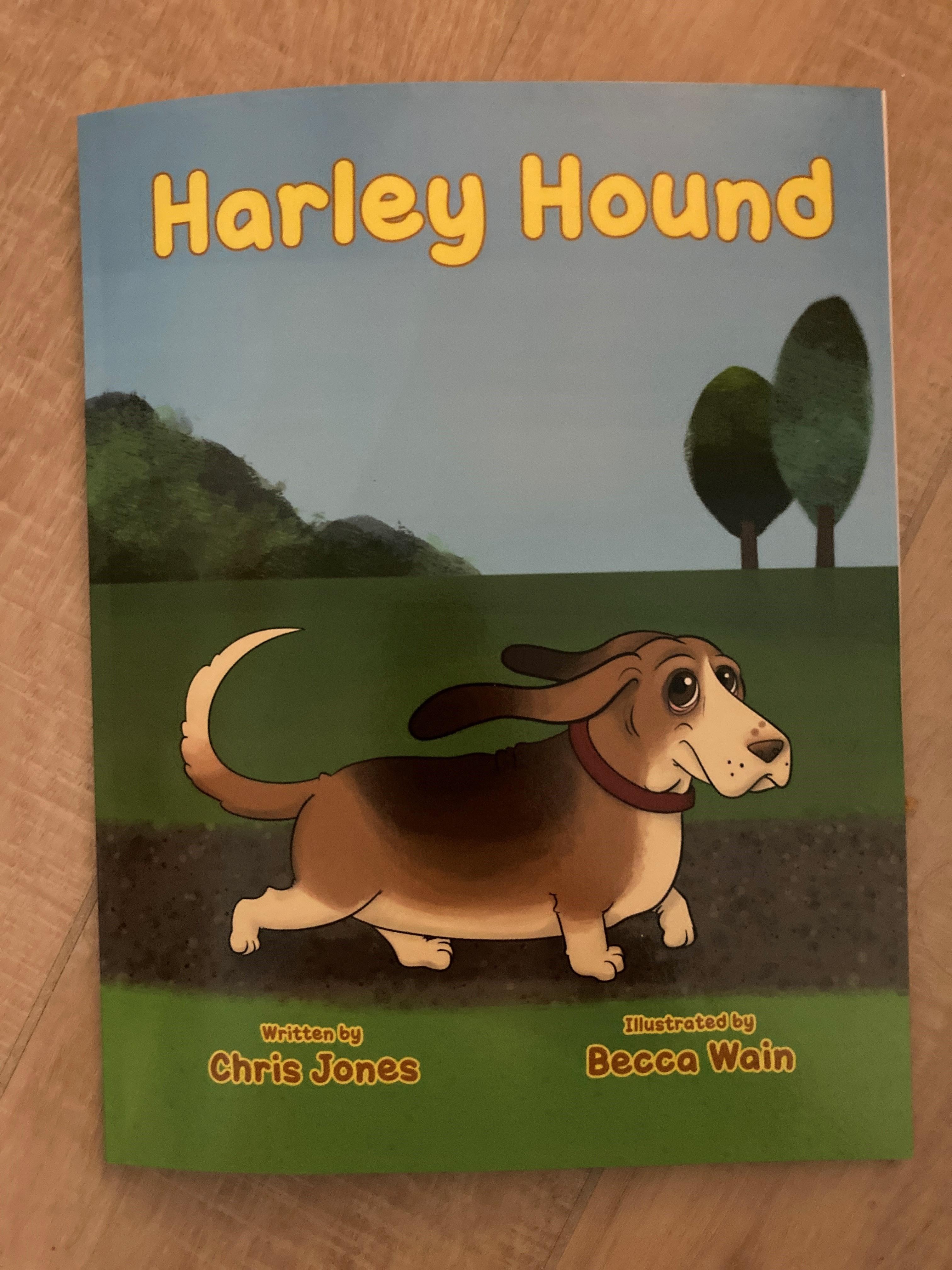 Book Review: Harley the Hound   image