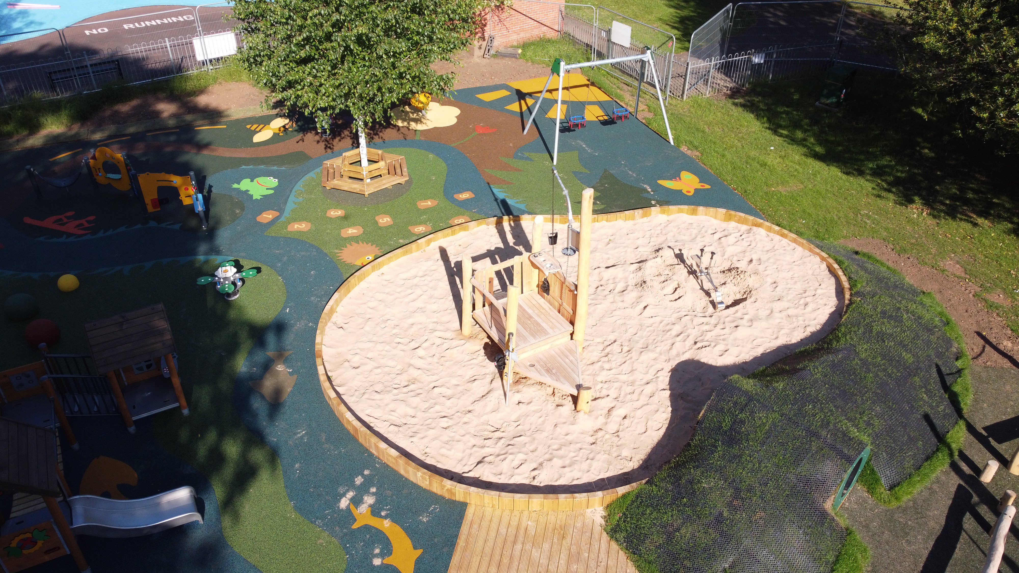 Brand new play area at Victoria Park now open!  image