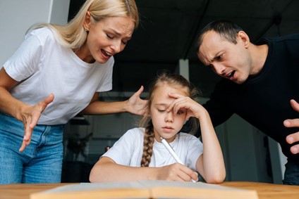 5 Bad Parenting Habits You Unconsciously Make And What To Do About It  image