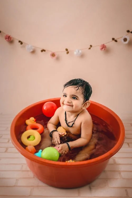Safe Baby Bathing: Tips and Best Practices  image