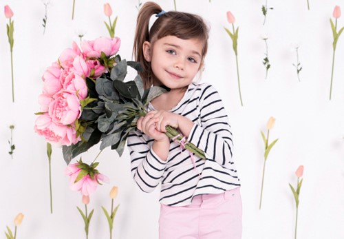 The Importance of Giving Children Flowers  image