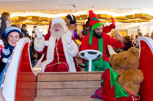 centre:mk focusses on ‘Giving Back’ this Festive Season with a Free Santa Parade for All,  and Spotlight on Local Charities.  image