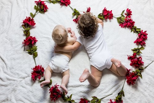 Unique Flowers and Gift Ideas for a Newborn Baby  image