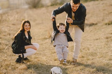 10 Unhealthy Habits to Break This Year for a Happier, Healthier Family Life  image