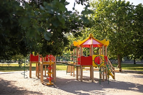 How to Maximise Small Spaces When Designing a Playground  image