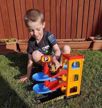 Review: Teamsterz My First JCB Parking Zone Playset, worth £12.99 (or 2 for £20)  image