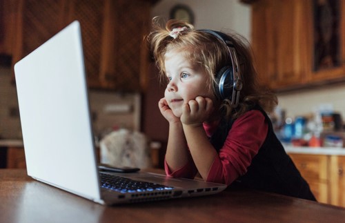 Online Safety Tips for Kids: A Parent’s Guide  image