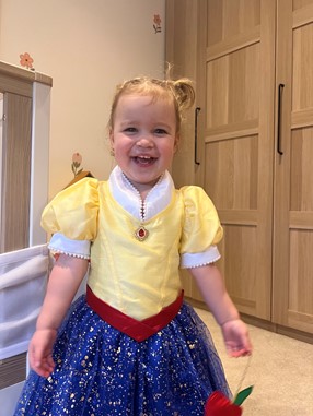 Review: Pretend to Bee Luxury Snow White Princess Dress, worth £45  image